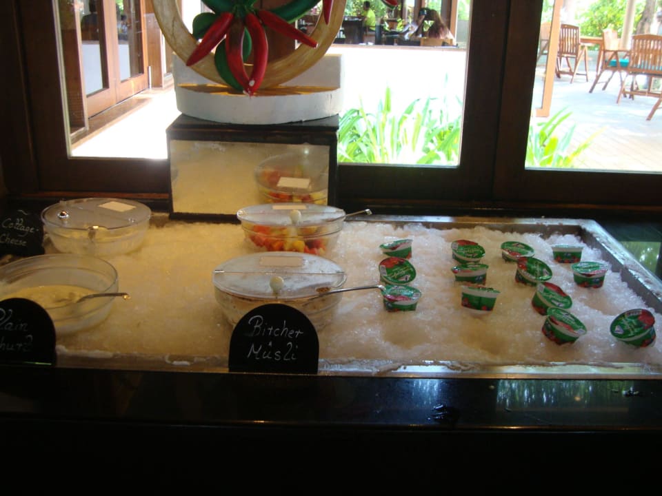 Frühstücksbuffet Veligandu Maldives Resort Island