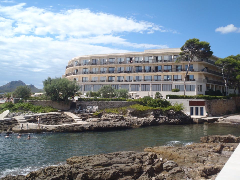 Blick auf Badeplattform vorm Hotel Grupotel Aguait Resort & Spa - Adults only