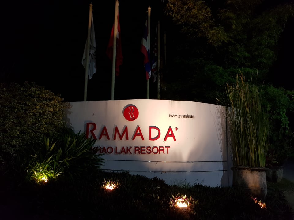 Außenansicht Ramada Khao Lak Resort