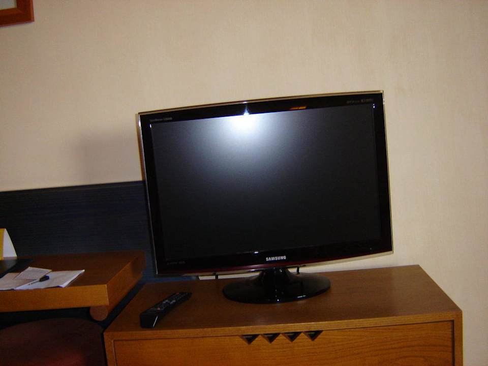 LCD-Fernseher auf dem Zimmer Iberostar Waves Founty Beach