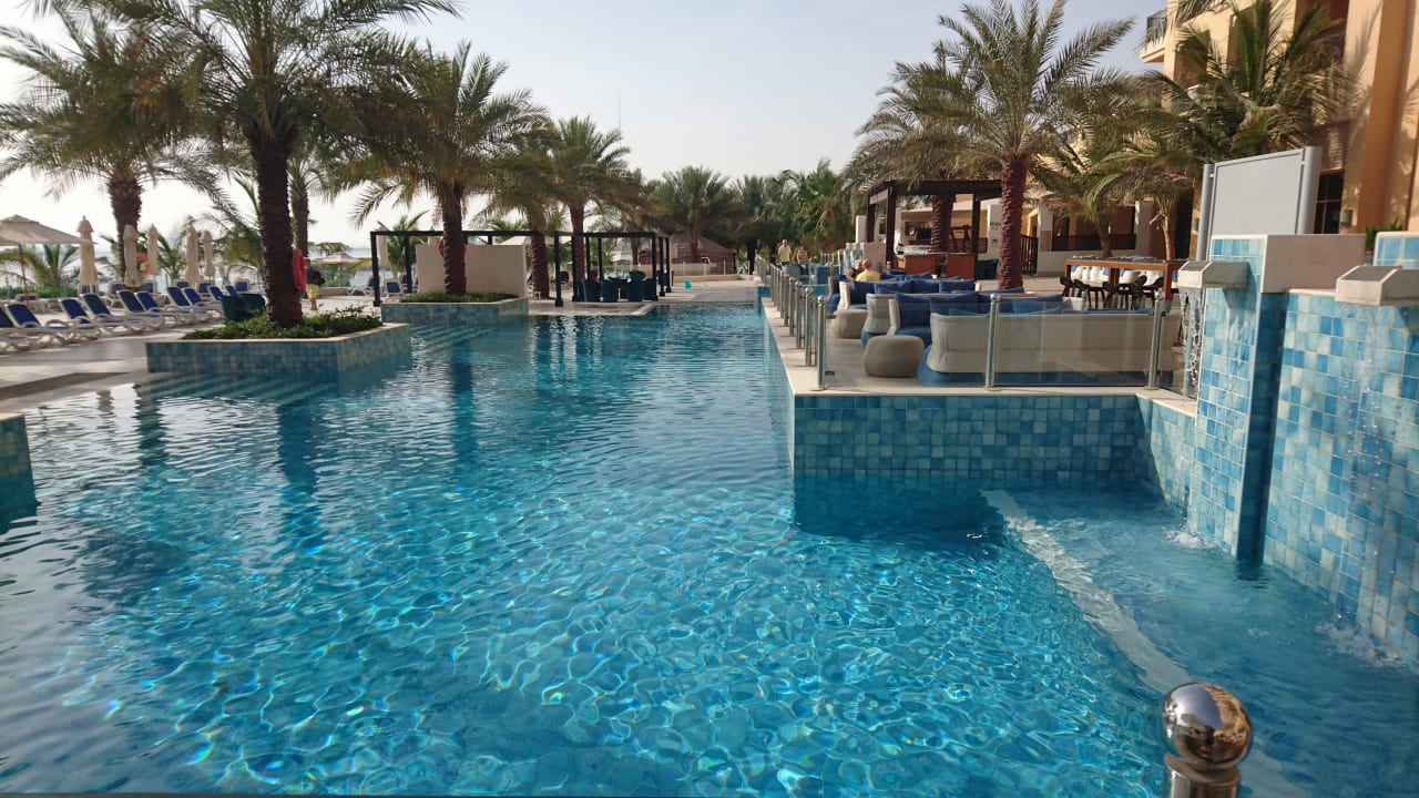 Pool DoubleTree by Hilton Resort & Spa Marjan Island