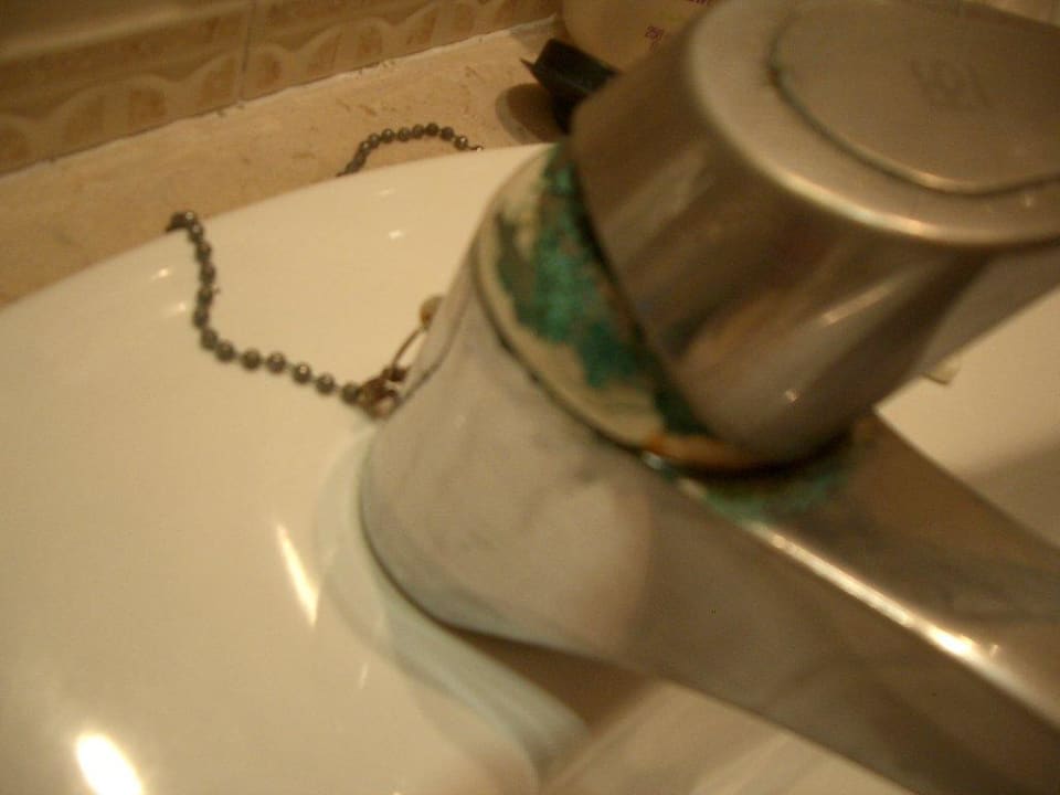 Verschmutzt und unansehnlich allsun App.-Hotel Orient Beach