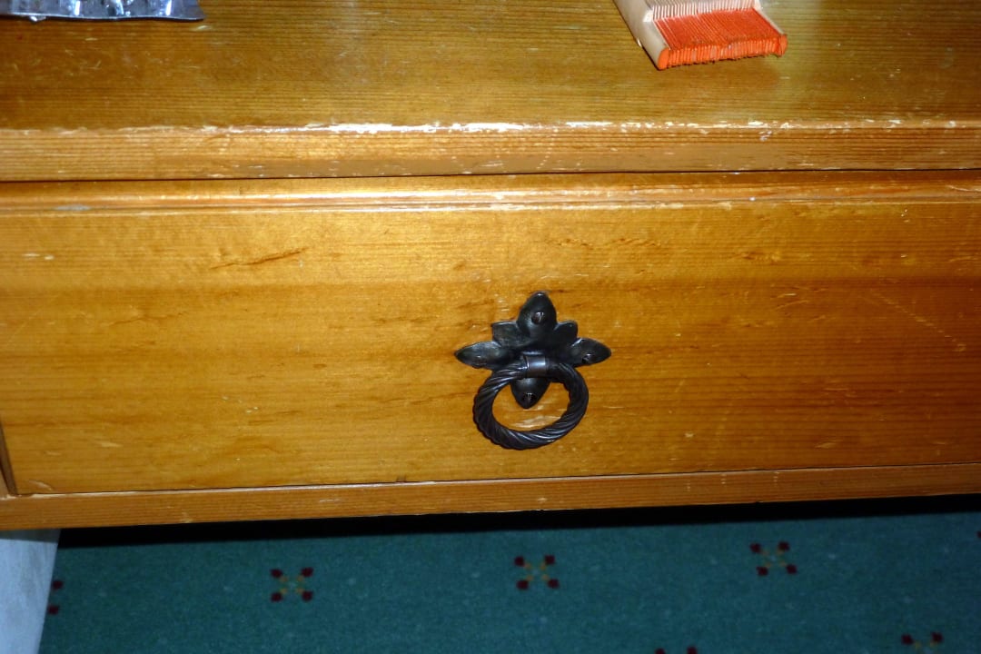 Konsole rechts Parkhotel Wallgau