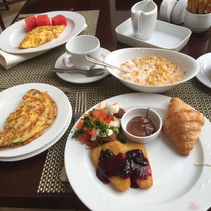 Frühstück  Miramar Al Aqah Beach Resort