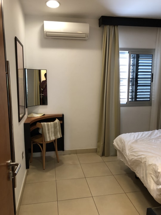 Zimmer HL Miraflor Suites Hotel