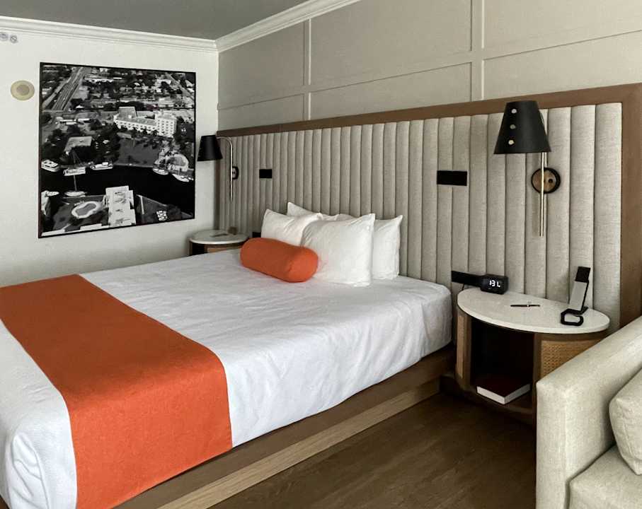 Zimmer Riverside Hotel