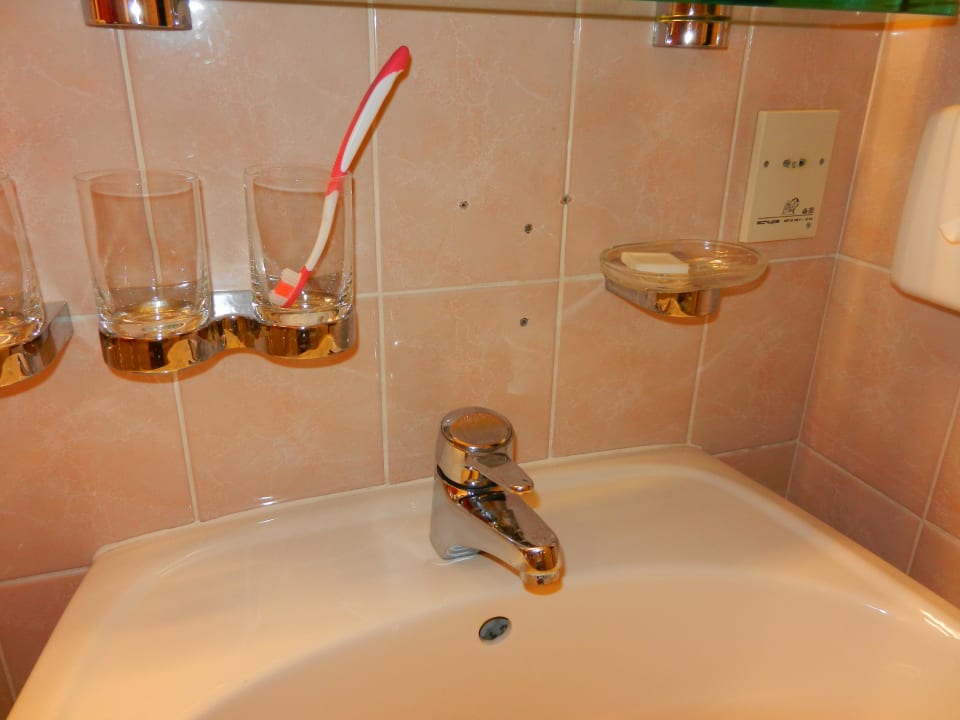 Dübellöcher Austria Classic Hotel Hölle