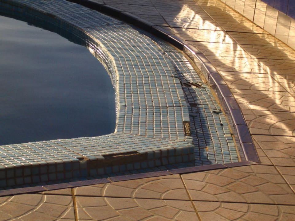 Details am Pool Marina Playa Suite Hotel