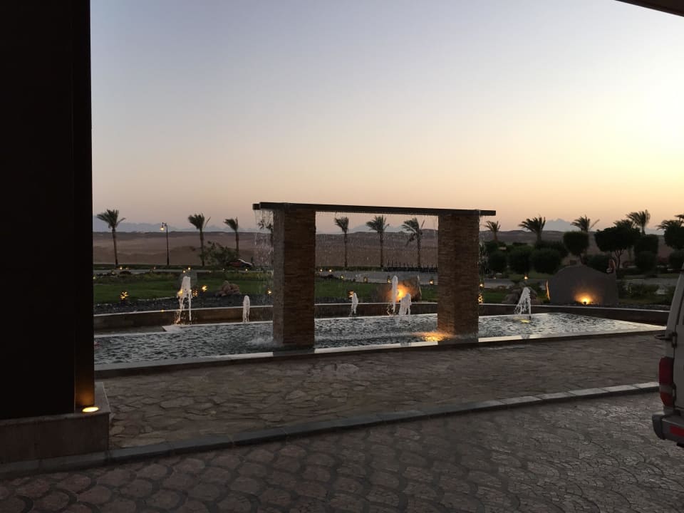 Eingangsbrunnen Tropitel Sahl Hasheesh