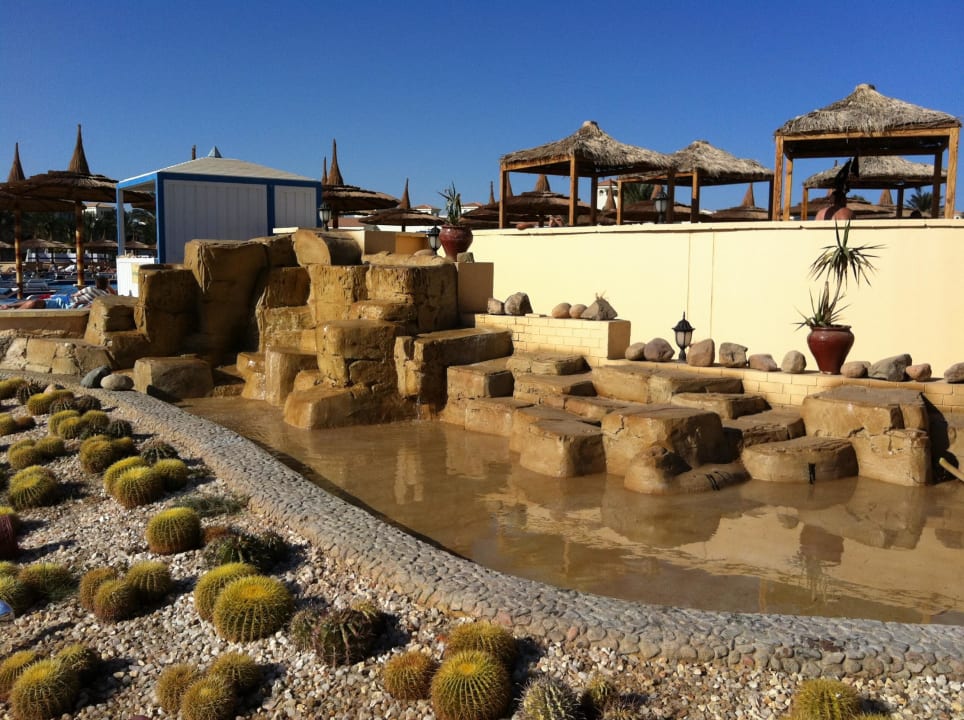 Weg zum Pool Pickalbatros Dana Beach Resort - Hurghada