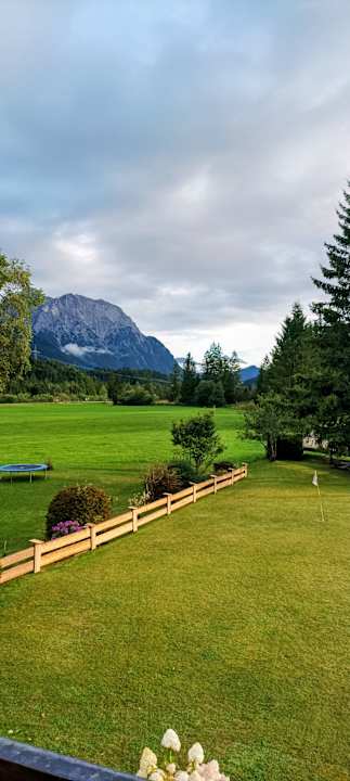 Ausblick Ferienwohnungen Alpenblick Tilly