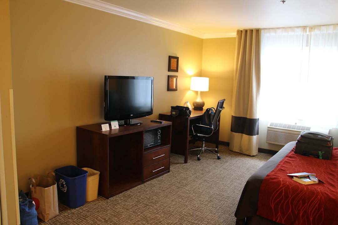 Zimmer mit Kingbed Comfort Inn And Suites Fortuna