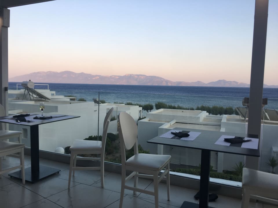 Gastro Dimitra Beach Hotel & Suites