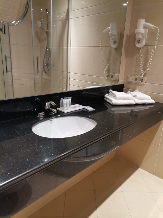 Zimmer XO Hotels Blue Tower