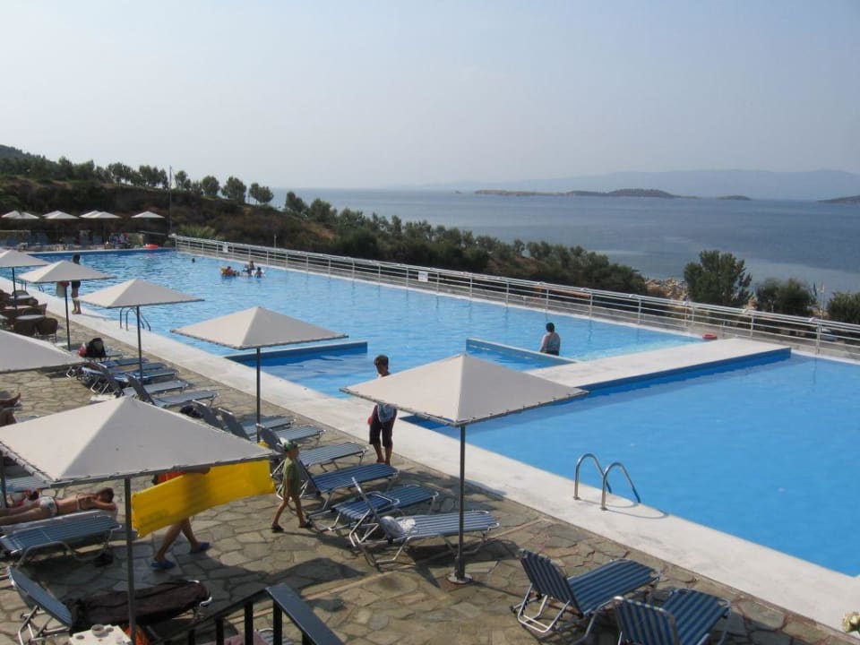 Basen Akrathos Beach Hotel