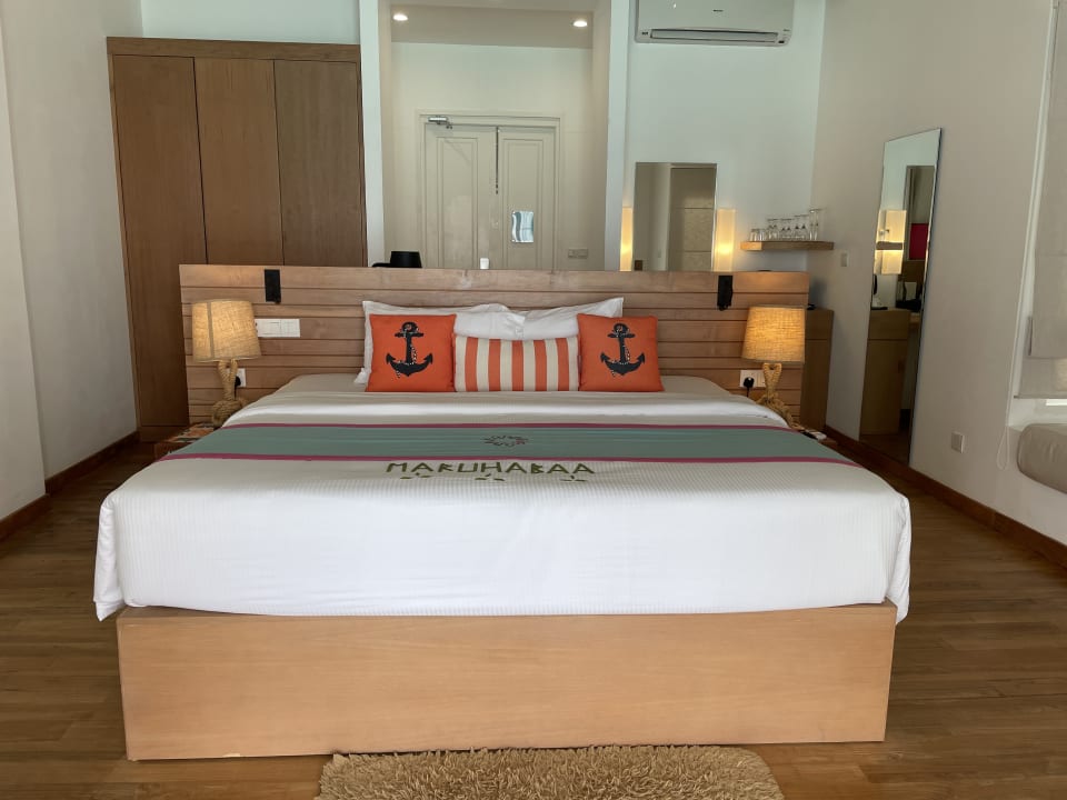 Zimmer Sun Siyam Iru Veli