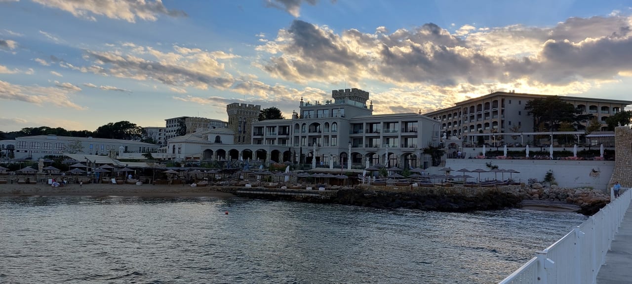 Außenansicht Astor Garden Hotel