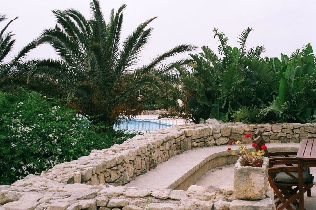 Terrasse Bar  Familienpool Ta Cenc Hotel