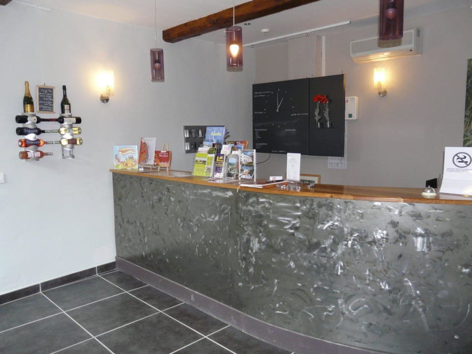 Rezeption Château De Palaja