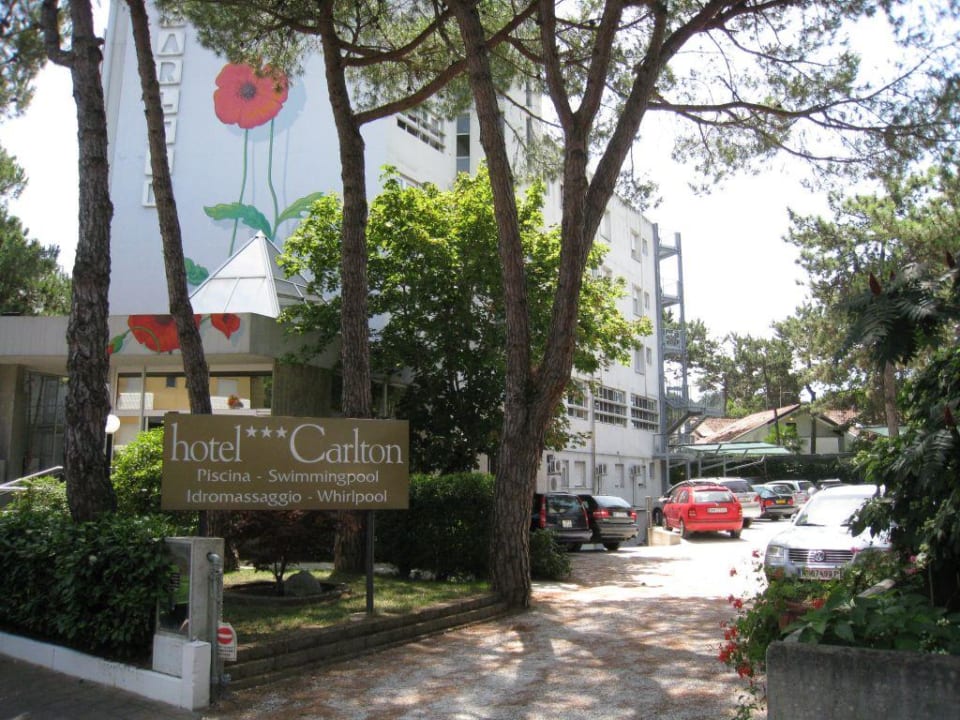 Hotelparkplatz Hotel Carlton