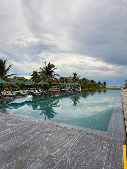 Pool ROBINSON NAM HOI AN
