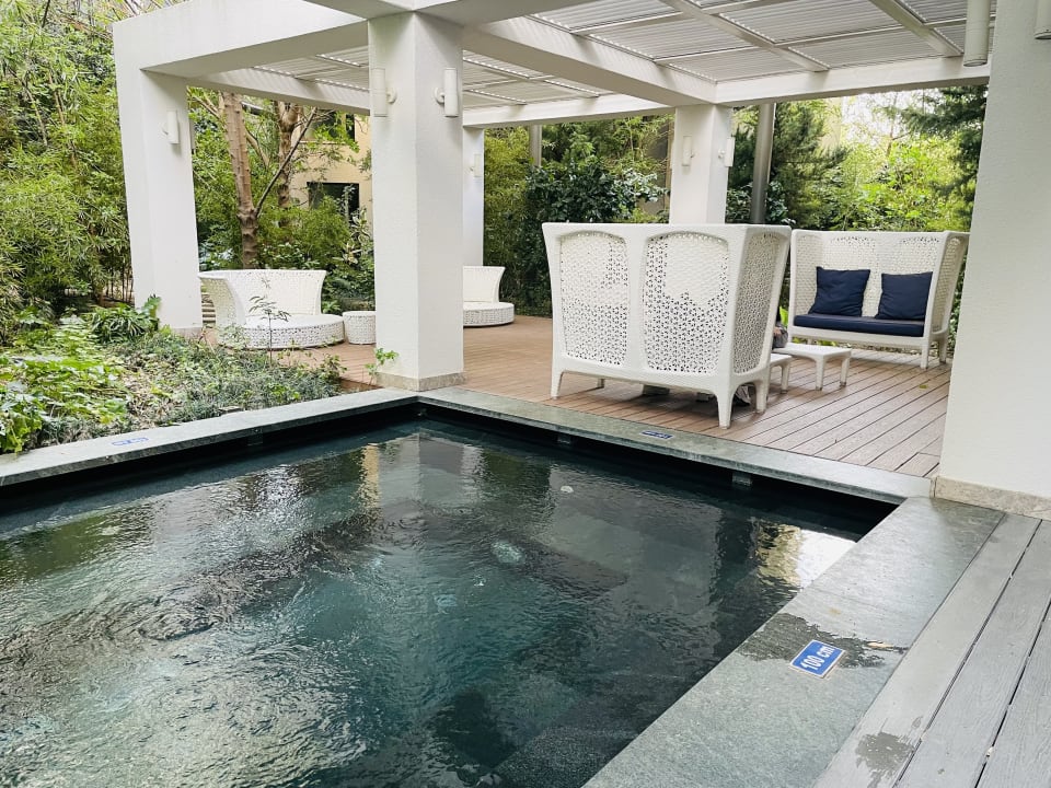 Pool The Sense Deluxe Hotel