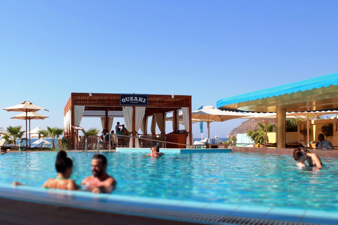  Pool  and pool  bar Thalassa  Beach  Resort  Aghia Marina 