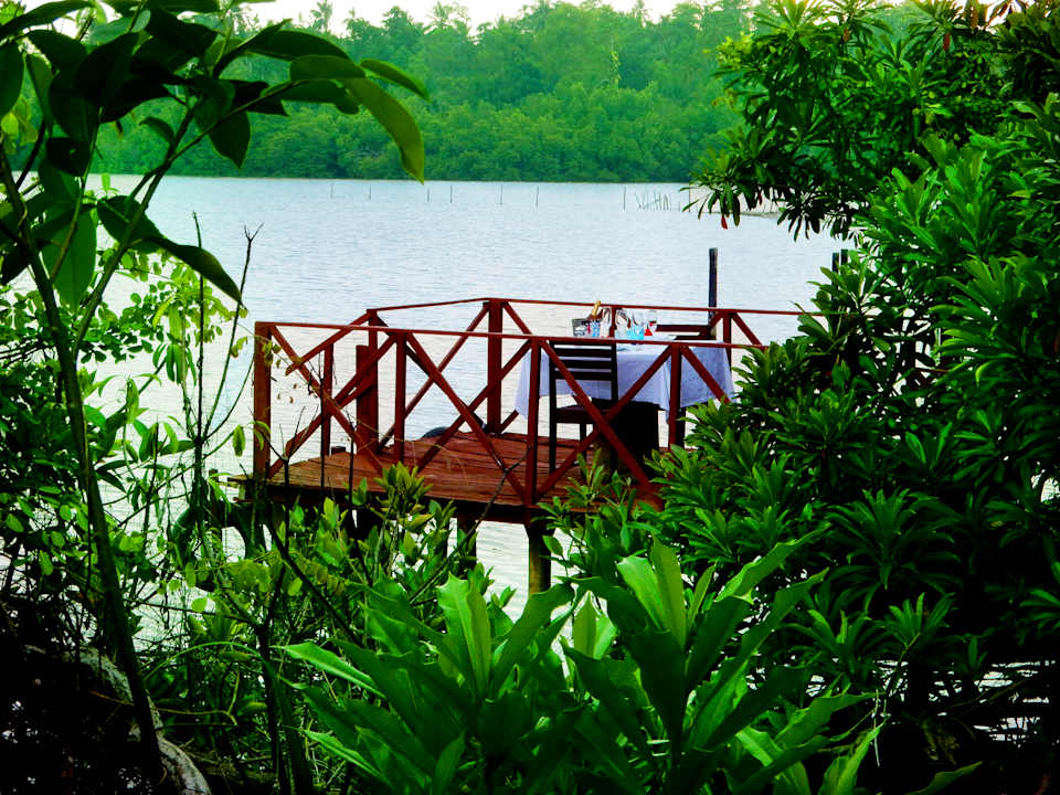 Außenansicht Resort Kadolana Eco Village