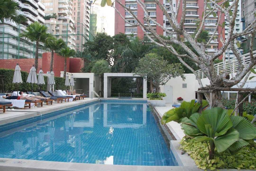 Pool die 2.  Hotel Courtyard By Marriott Bangkok