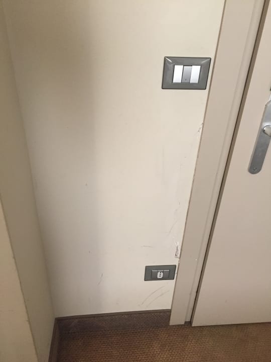 Zimmer Smart Hotel Holiday