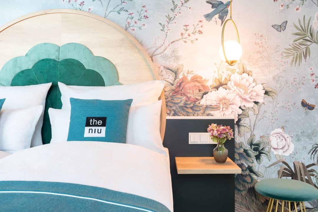 Zimmer Holiday Inn - the niu, Flower Konstanz