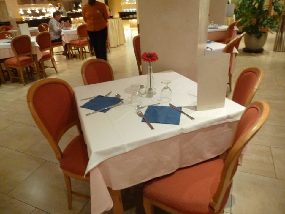 Tisch im Restaurant Grupotel Orient