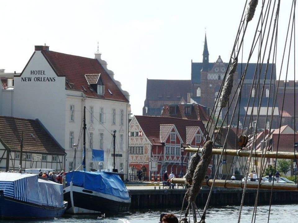 Das Hotel befindet sich direkt am Hafen Hotel New Orleans