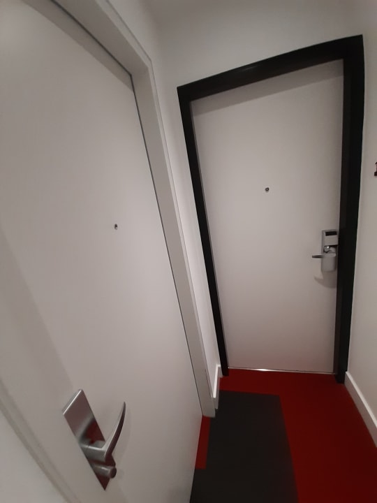 Zimmer INNSiDE by Meliá Düsseldorf Hafen