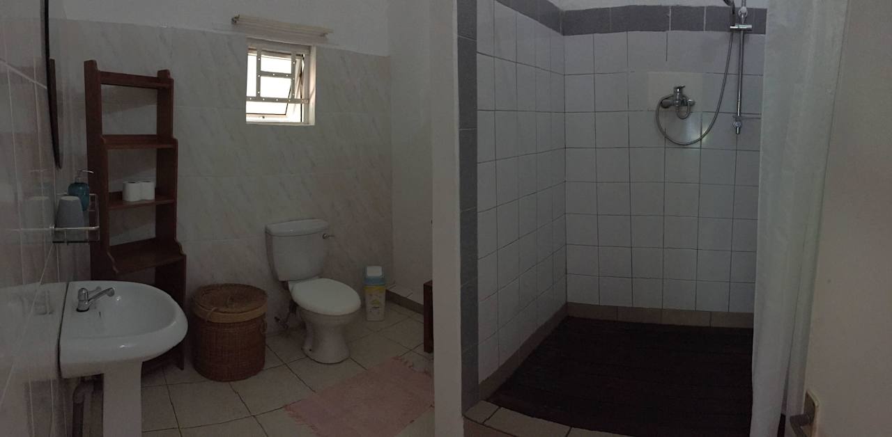 Bad, groß, einfach & sauber Guesthouse The Beach House