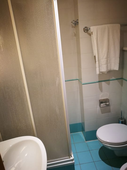 Zimmer Ibis Styles Napoli Garibaldi