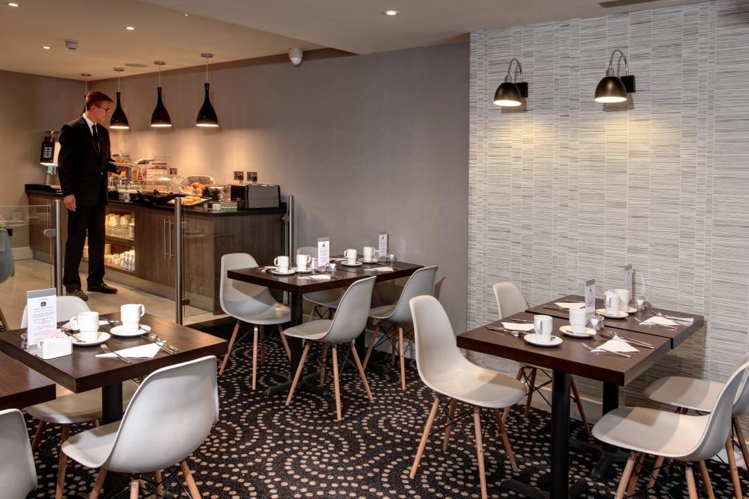 Breakfast Room Best Western Plus The Delmere Hotel