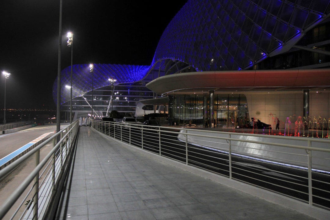 Yas Viceroy Hotel W Abu Dhabi - Yas Island