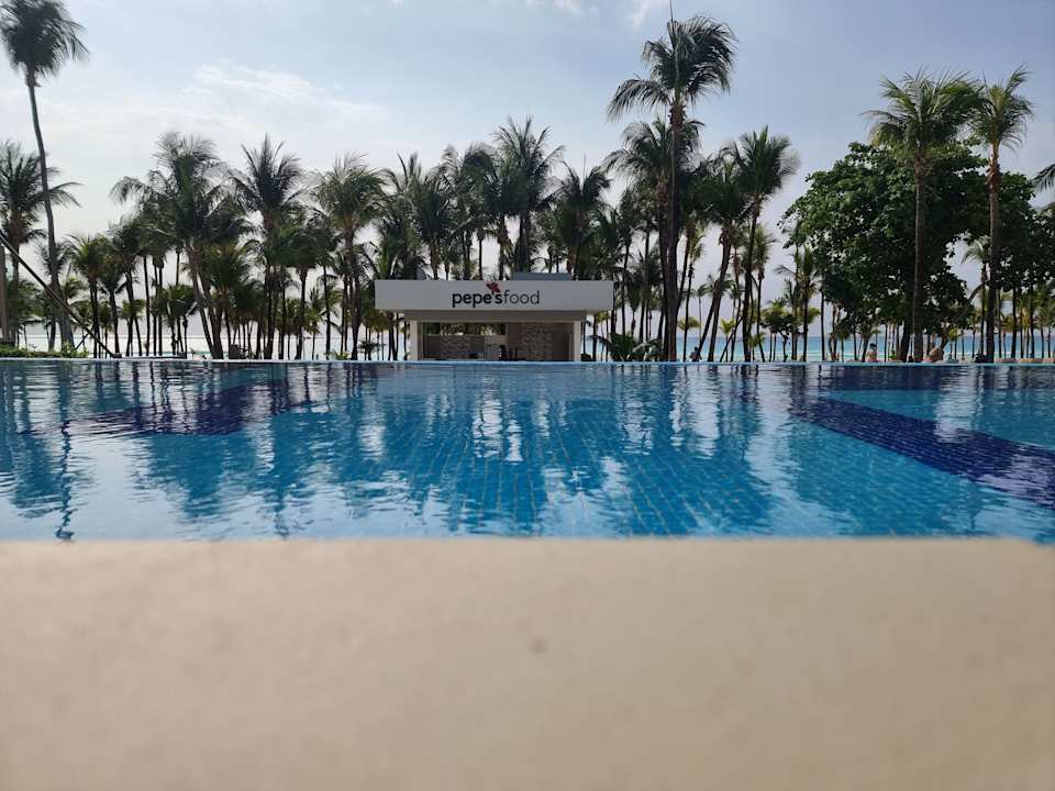 Pool Hotel Riu Palace Mexico