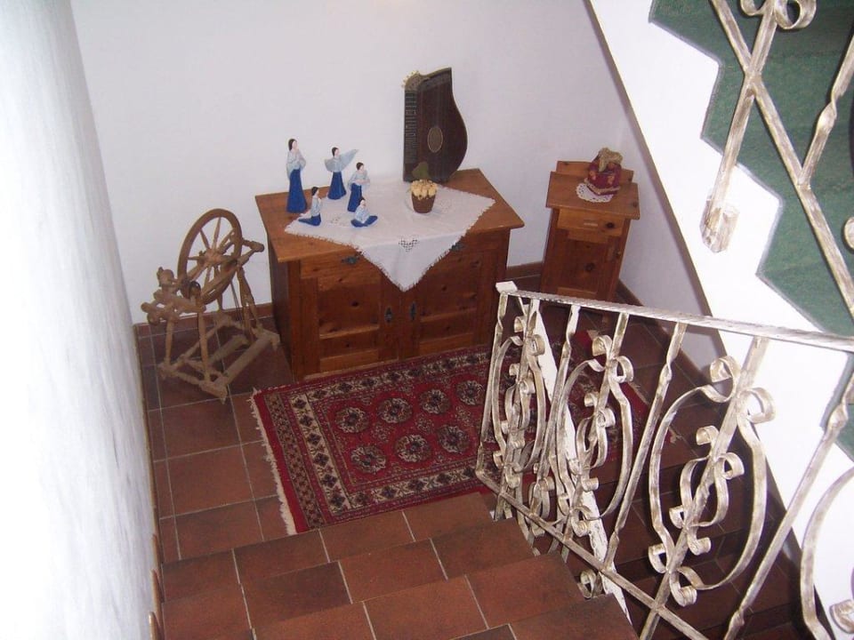 Treppe zur Sauna und Skikeller Hotel Sonne