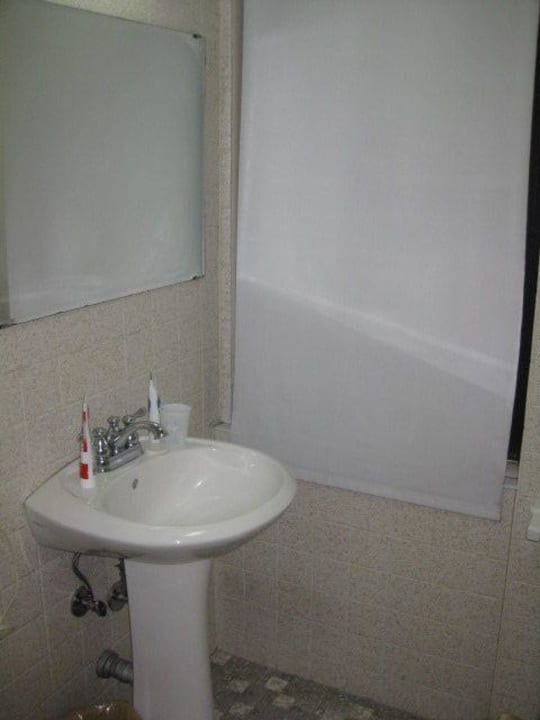 Bad (Zimmer 403) HGU New York