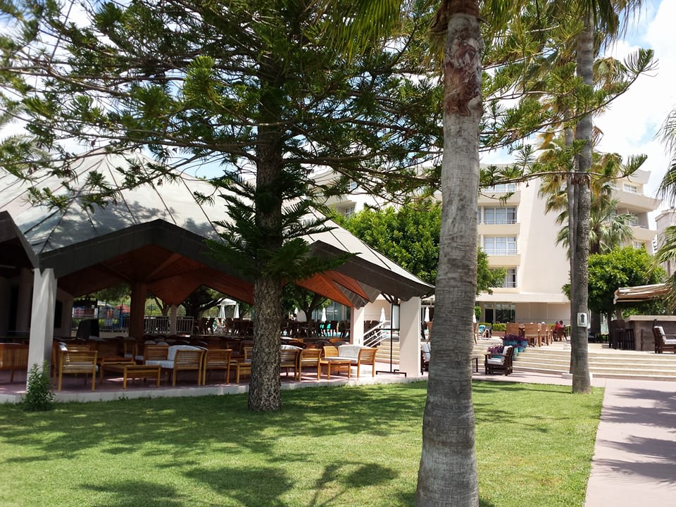 Gartenanlage Nerton Hotel - Erwachsenenhotel ab 16 Jahren