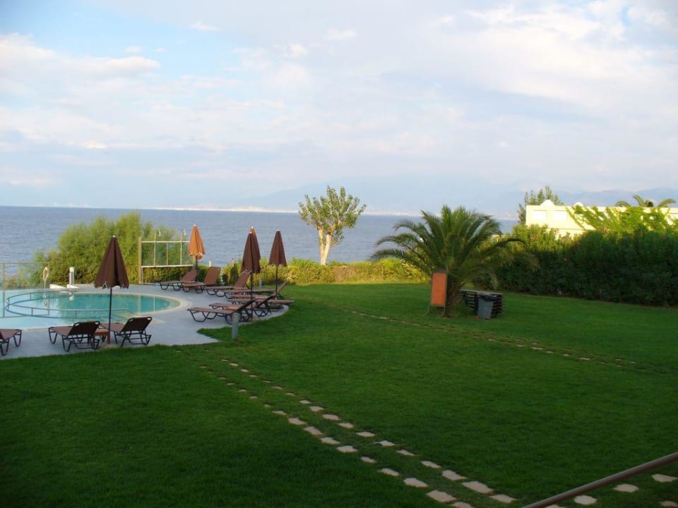 Blick vom Balkon Niforeika Beach Hotel & Bungalows