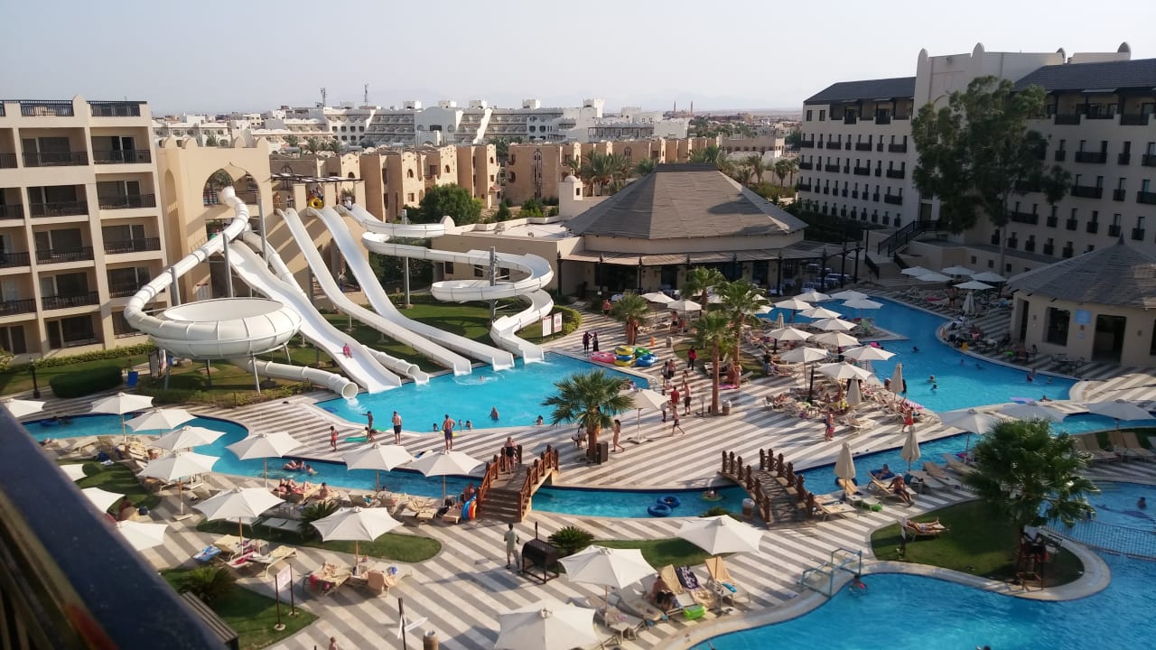 Pool Steigenberger Aqua Magic