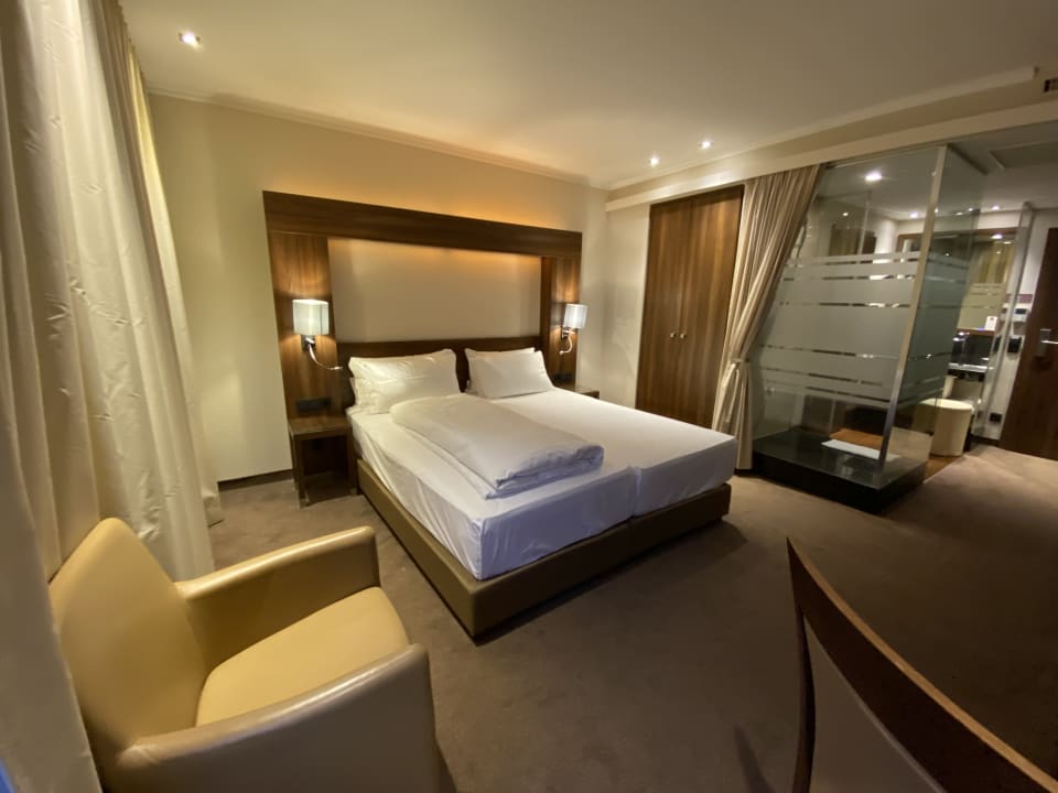 Zimmer Flemings Hotel Frankfurt Main-Riverside