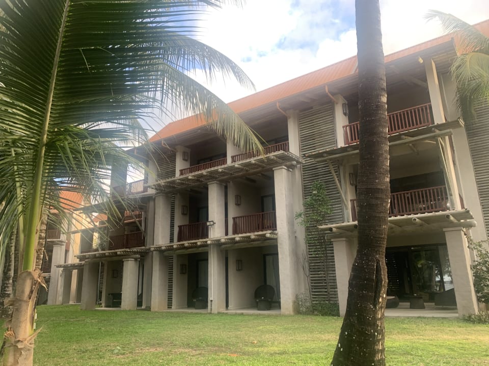 Außenansicht Crystals Beach Resort Belle Mare, a member of Radisson Individuals