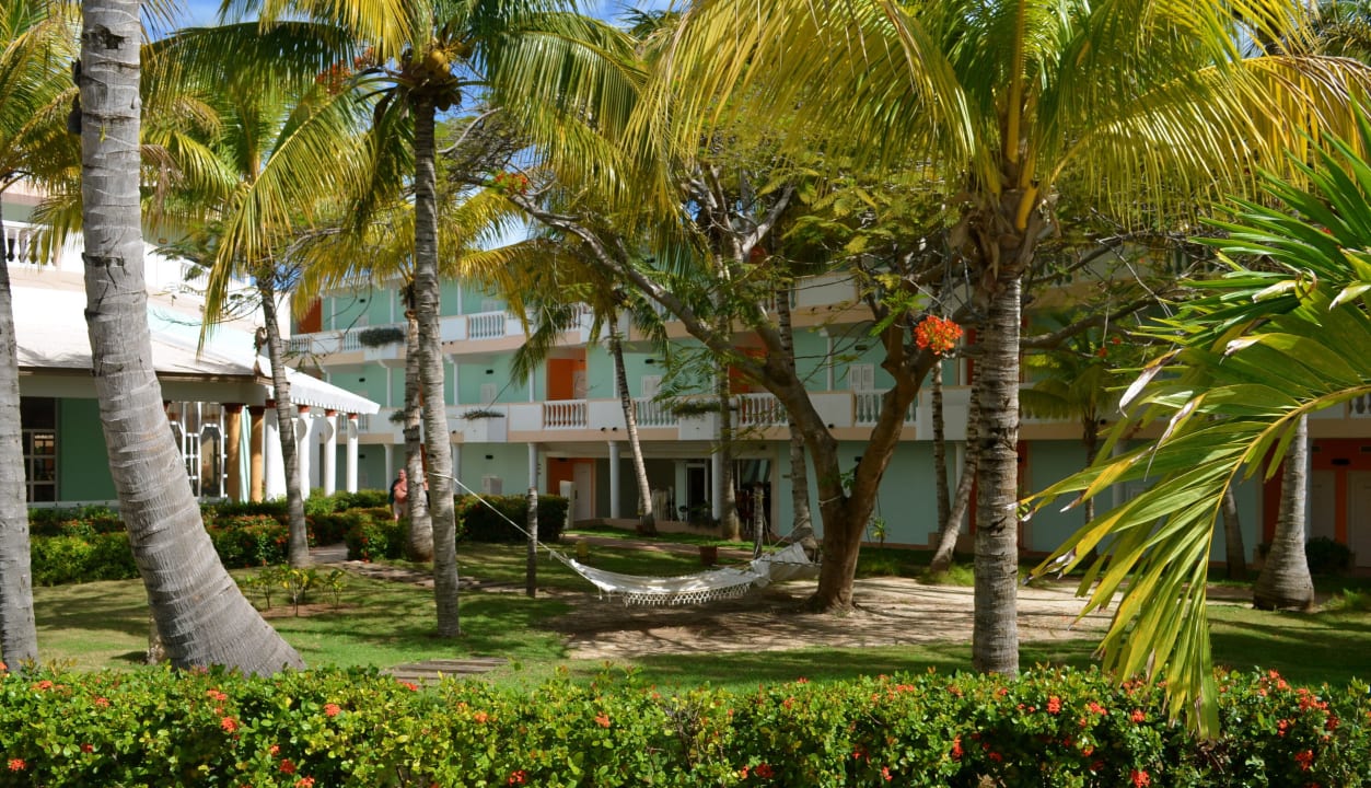 Hotel grounds Hotel Camino del Mar Cayo Guillermo