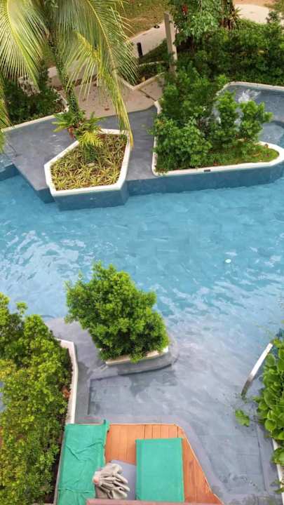 Pool La Flora Khao Lak