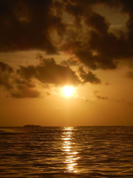 Traumhafter Sonnenuntergang Angaga Island Resort