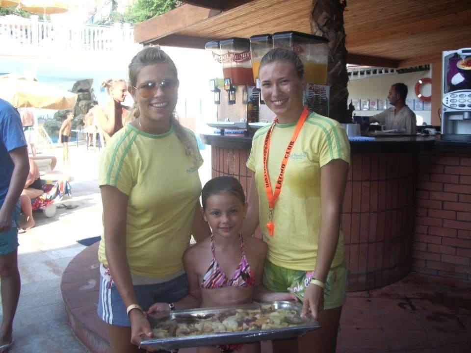 Katja & Anja Hotel Club Paradiso